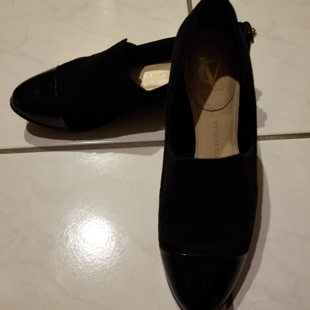 VINCE CAMUTO SIGNATURE VI-DONY FLATS BLACK Size 7
